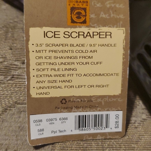 Fuzzy lined ice scraper! - Picture 6 of 7